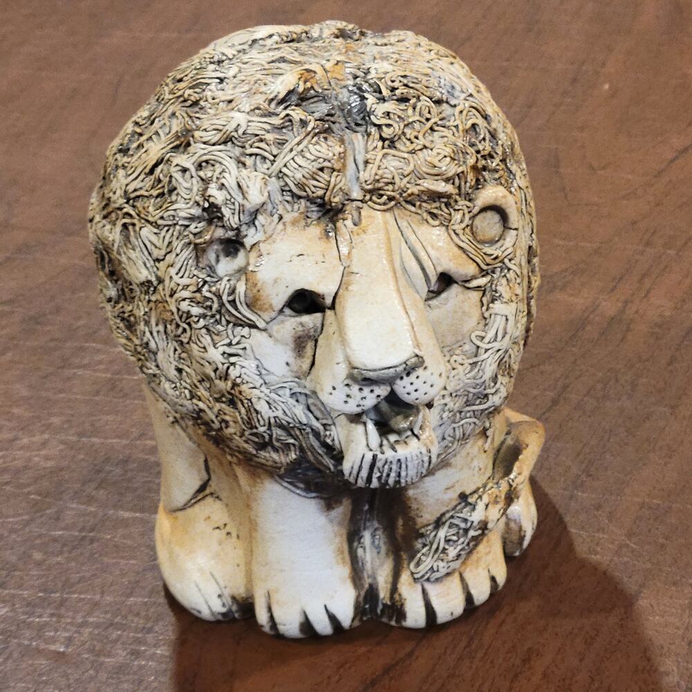 Vintage  Natalie Surving Ceramic Lion Head Sculpture @1979